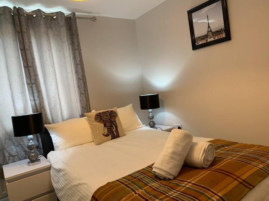 Aqua Dreams - Serviced Luxury Modern Belfast City Centre 2 Bed Apartment Esterno foto