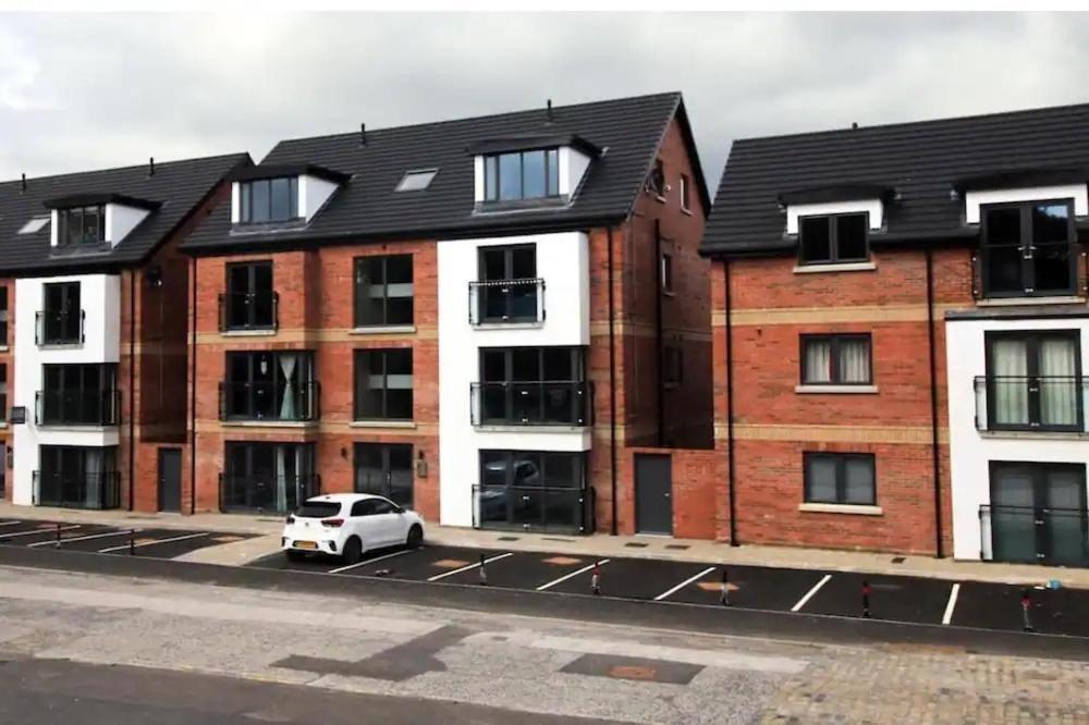 Aqua Dreams - Serviced Luxury Modern Belfast City Centre 2 Bed Apartment Esterno foto