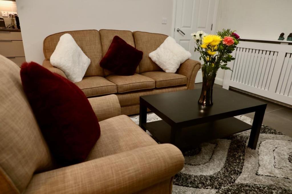 Aqua Dreams - Serviced Luxury Modern Belfast City Centre 2 Bed Apartment Esterno foto