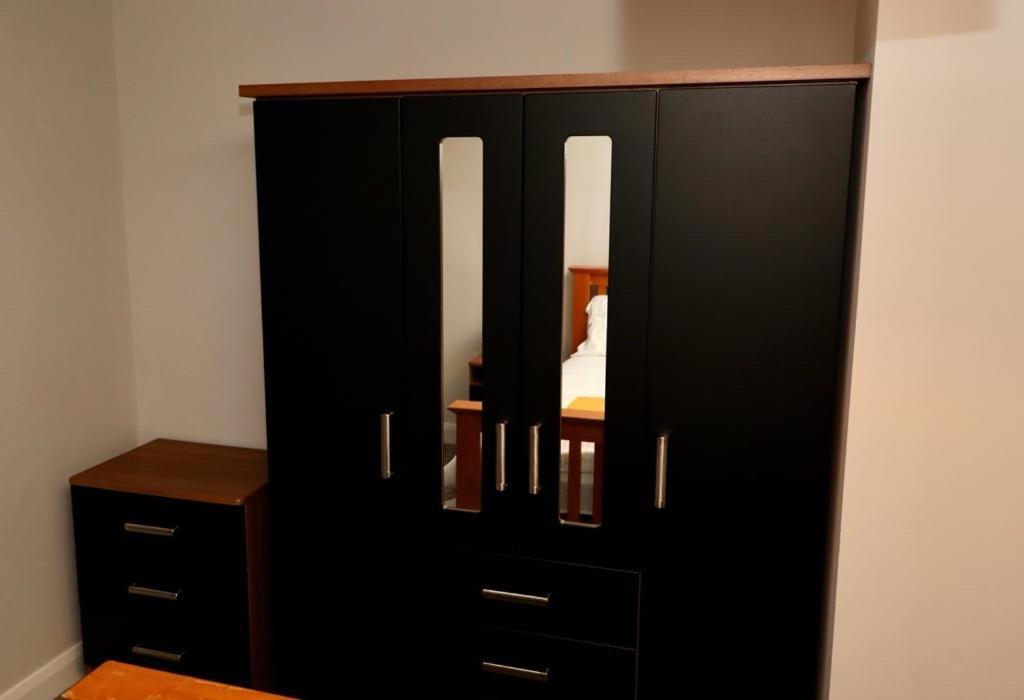 Aqua Dreams - Serviced Luxury Modern Belfast City Centre 2 Bed Apartment Esterno foto